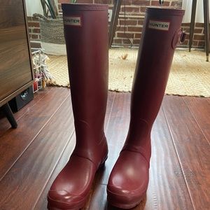 EUC Tall, burgundy and pink, Hunter boots